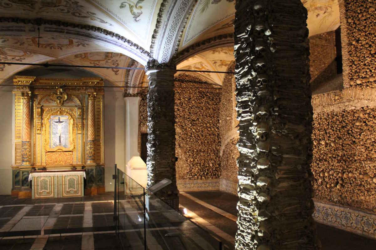 Capela dos Ossos
