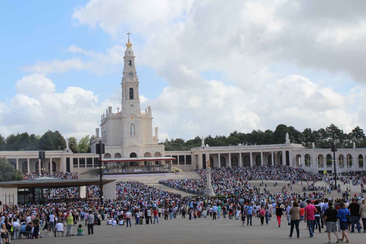 Fatima and Coimbra Gay Tour 14 Hours